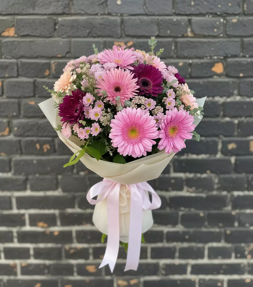 Букет цветов из: Герберы и Хризантемы в Горный Тульская область