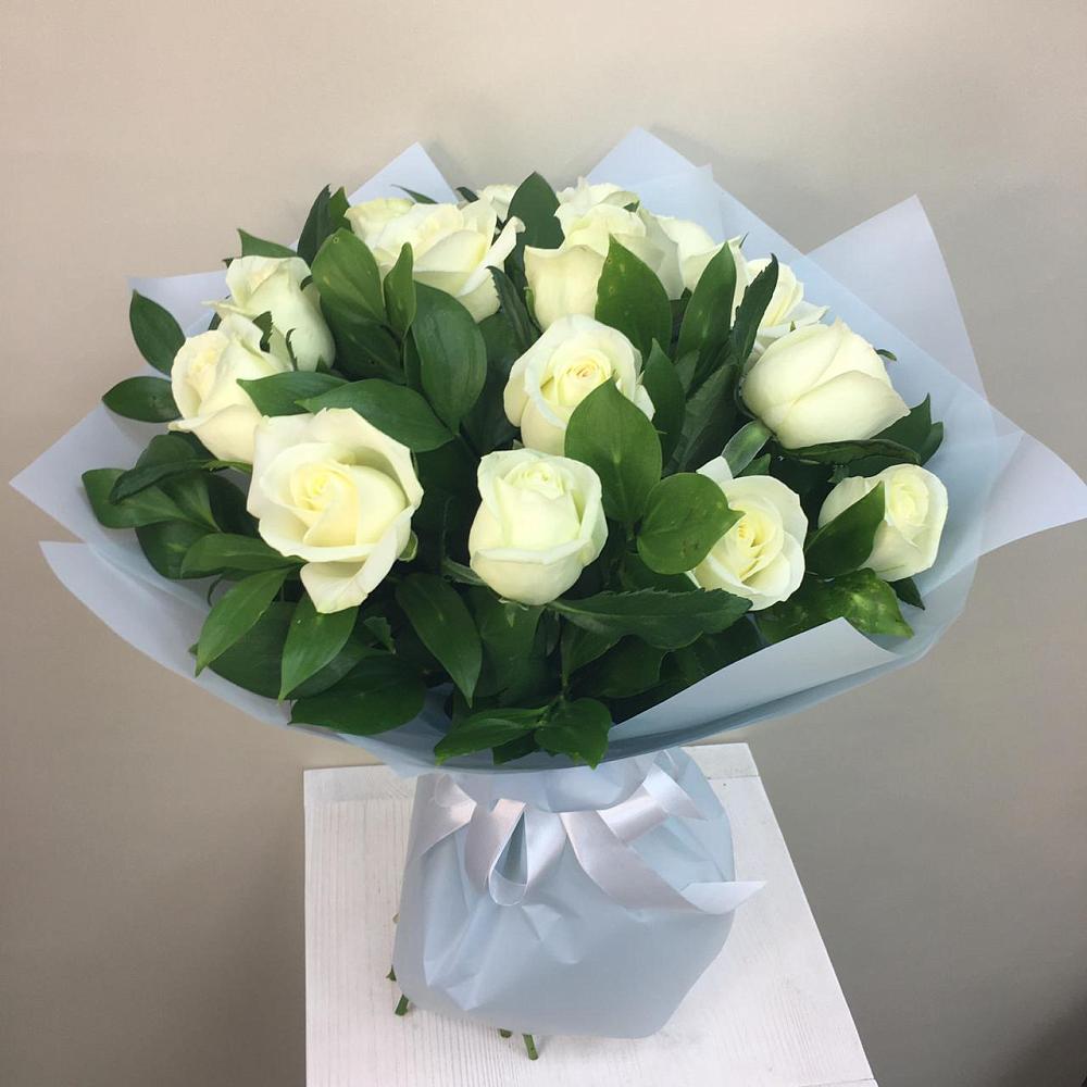 Букет 15 Белых роз Проуд в Горный Тульская область