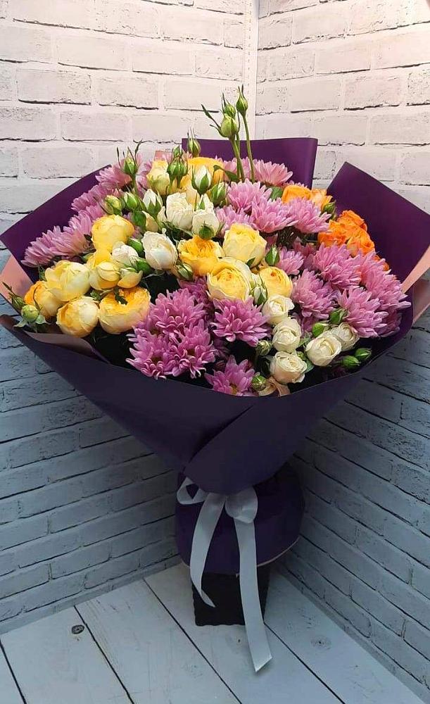 Букет цветов из: Хризантемы и Розы в Горный Тульская область