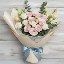 Букет цветов из:  Лизиантусы в Горный Тульская область