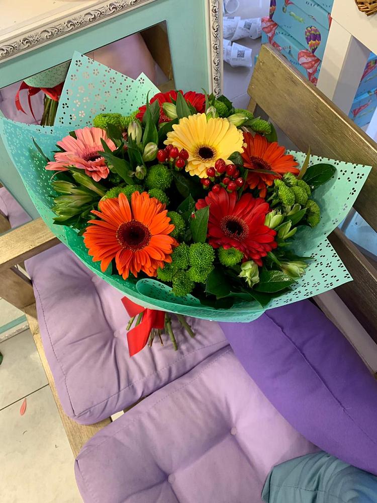 Букет цветов из: Герберы, Хризантемы и Альстромерии в Горный Тульская область