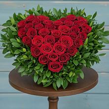 Цветочная композиция из Розы в виде сердца в Горный Тульская область