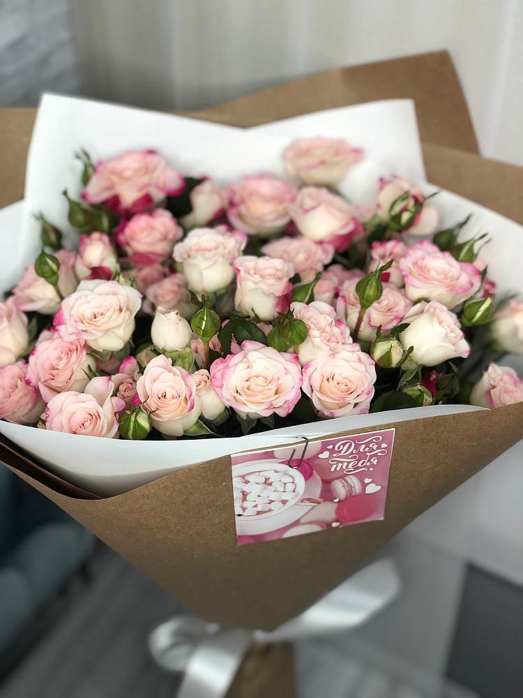 Букет цветов из: Розы в Горный Тульская область