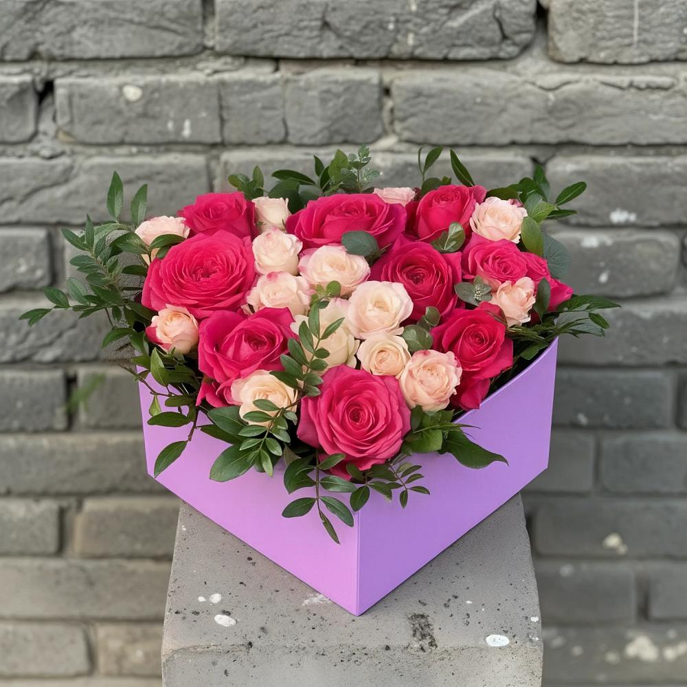 Цветочная композиция из Розы в коробке в Горный Тульская область