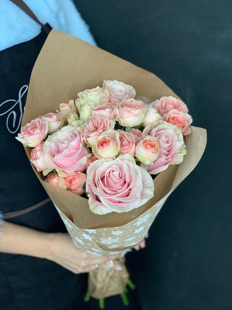 Букет цветов из: Хризантемы и Розы в Горный Тульская область