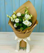 Букет цветов из:  Хризантемы и Лизиантусы #REPLACE_PRED# Горный Тульская область