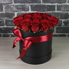 Цветочная композиция из Розы в шляпной коробке в Горный Тульская область