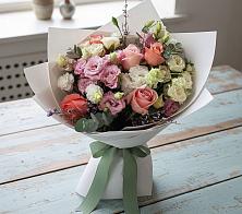 Букет цветов из:  Розы, Лизиантусы и Гвоздики в Горный Тульская область