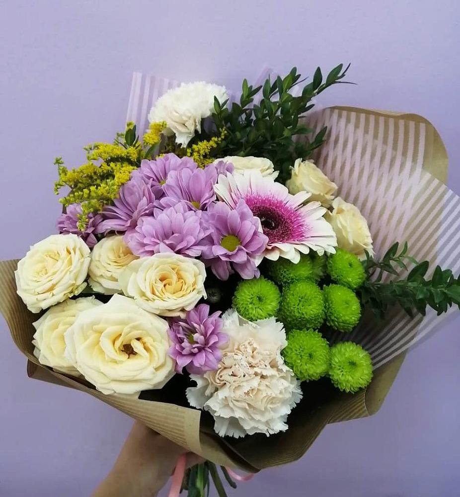 Букет цветов из: Хризантемы, Розы, Гвоздики и Герберы в Горный Тульская область