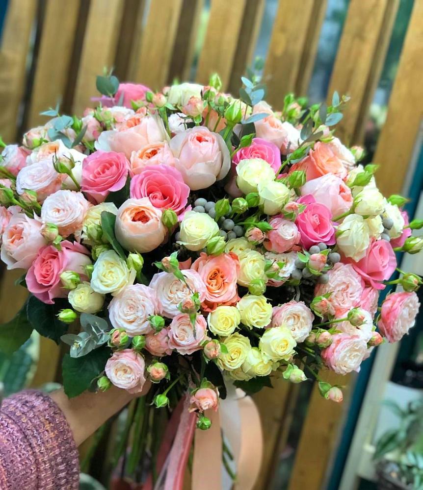 Букет цветов из: Розы в Горный Тульская область