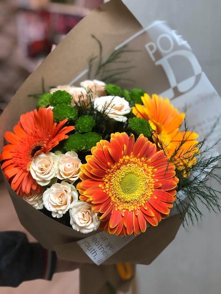 Букет цветов из: Герберы, Хризантемы и Розы в Горный Тульская область