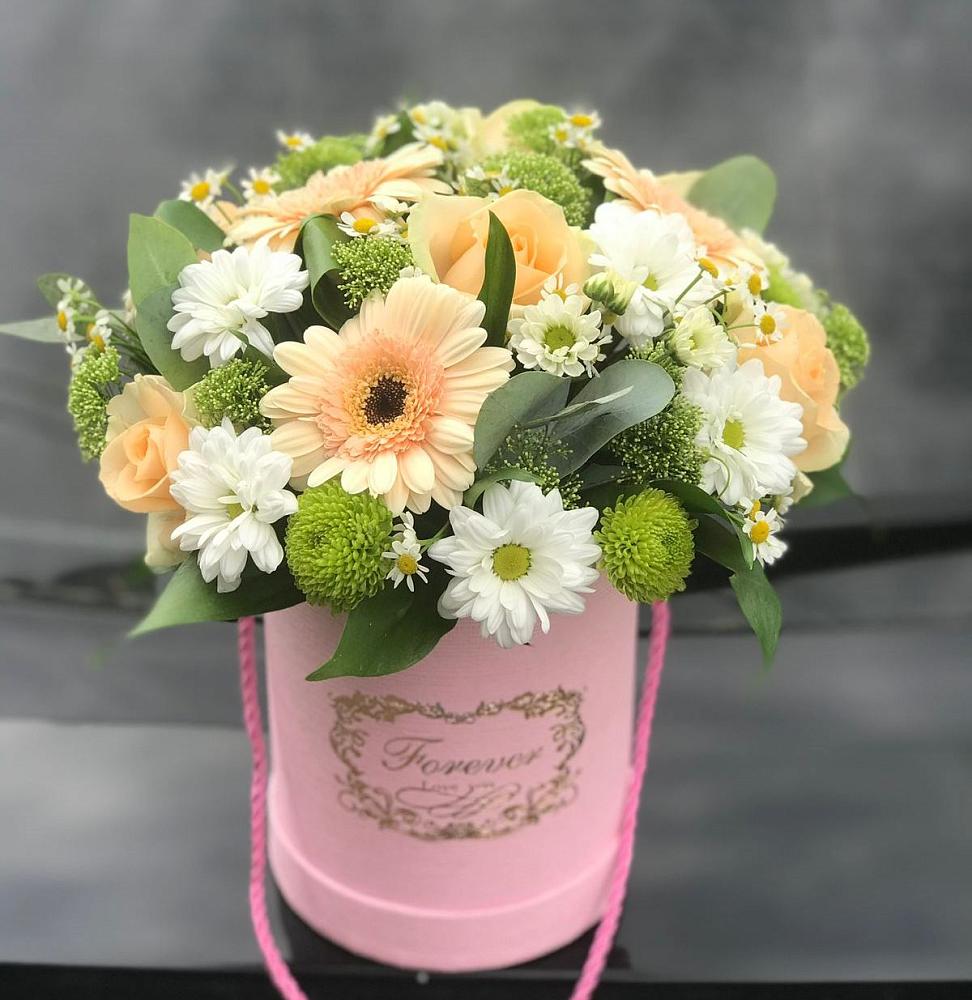 Цветочная композиция из Розы, Герберы и Хризантемы в шляпной коробке в Горный Тульская область