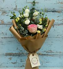 Букет цветов из:  Розы и Лизиантусы в Горный Тульская область