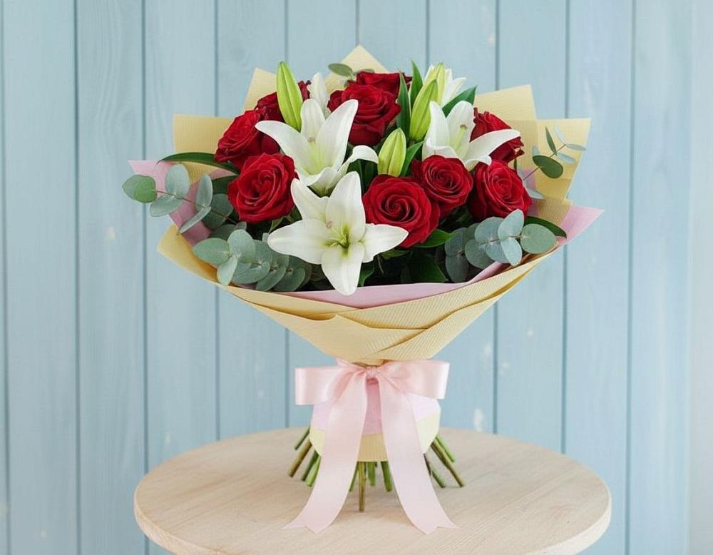 Букет цветов из: Лилии и Розы в Горный Тульская область